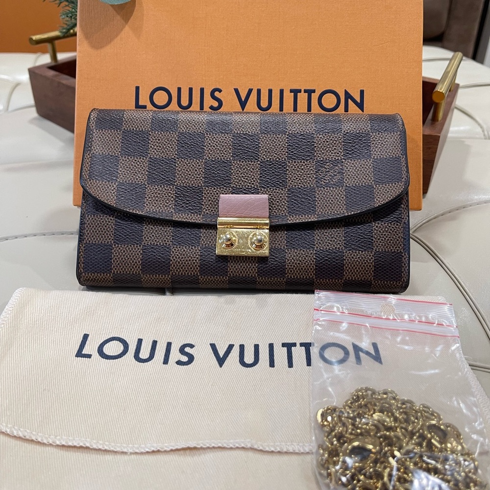 Authentic Louis Vuitton clutch wallet
